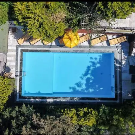 Aparthotel Bueyuekada 4*